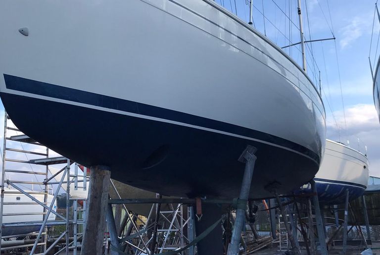 Bavaria 37 antifoul protection